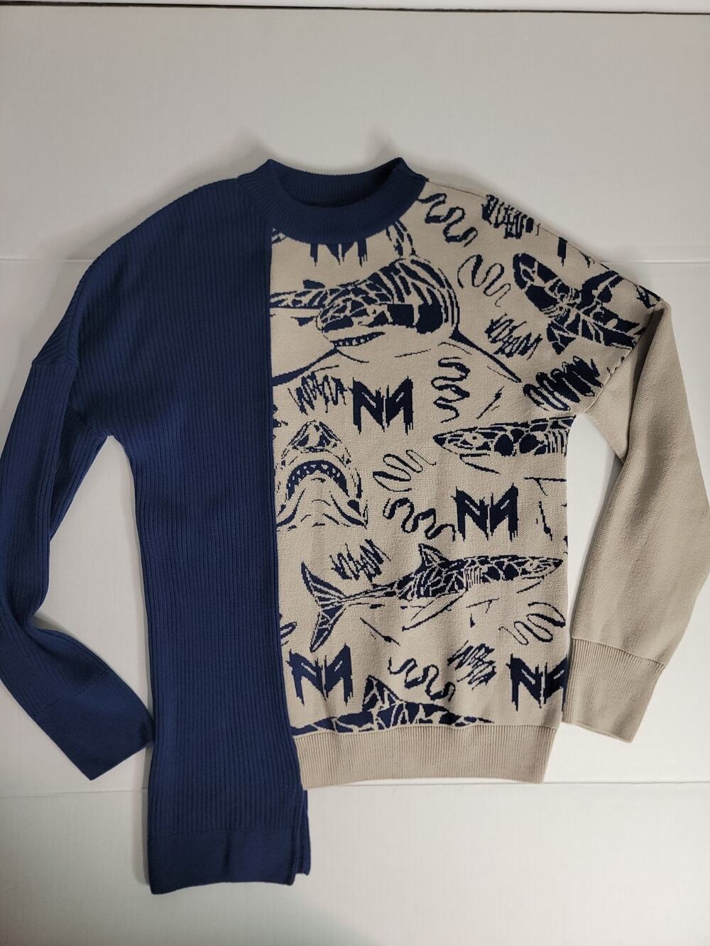 Marcell Von Berlin Men's Sweater 36 Color Blocked Knit Shark Logo All Over Print